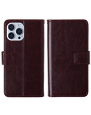Funda billetera de cuero marrón para iPhone 13 Pro con ranuras para tarjetas, vista frontal y cierre magnético.