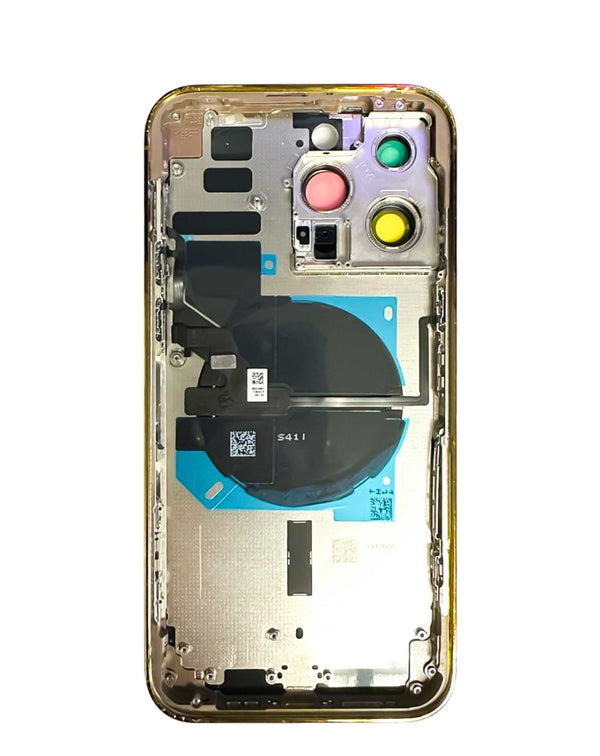Encuentra tapas traseras preinstaladas para iPhone 14 Pro Max en Guatemala, disponibles en color dorado y sin logo.