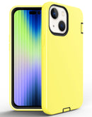 Encuentra la mejor funda heavy duty de silicone en Guatemala para proteger tu iPhone 15 de forma segura en color amarillo.