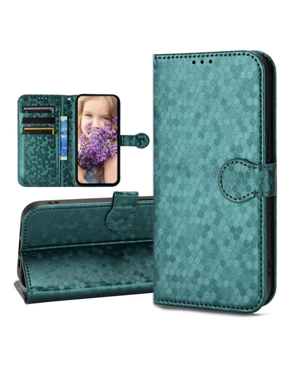 Encuentra la mejor funda cartera de cuero con diseño de panal en Guatemala para iPhone 16 en color verde de la marca SlowBack.