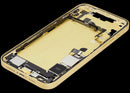 Chasis medio amarillo usado para iPhone 14 Plus (A2632) con puerto de carga y piezas pequeñas, ideal para reparación.