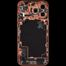 Tapa trasera Cosmic Orange usada para iPhone 17 Pro Max (A3295) con puerto de carga y piezas pequeñas.