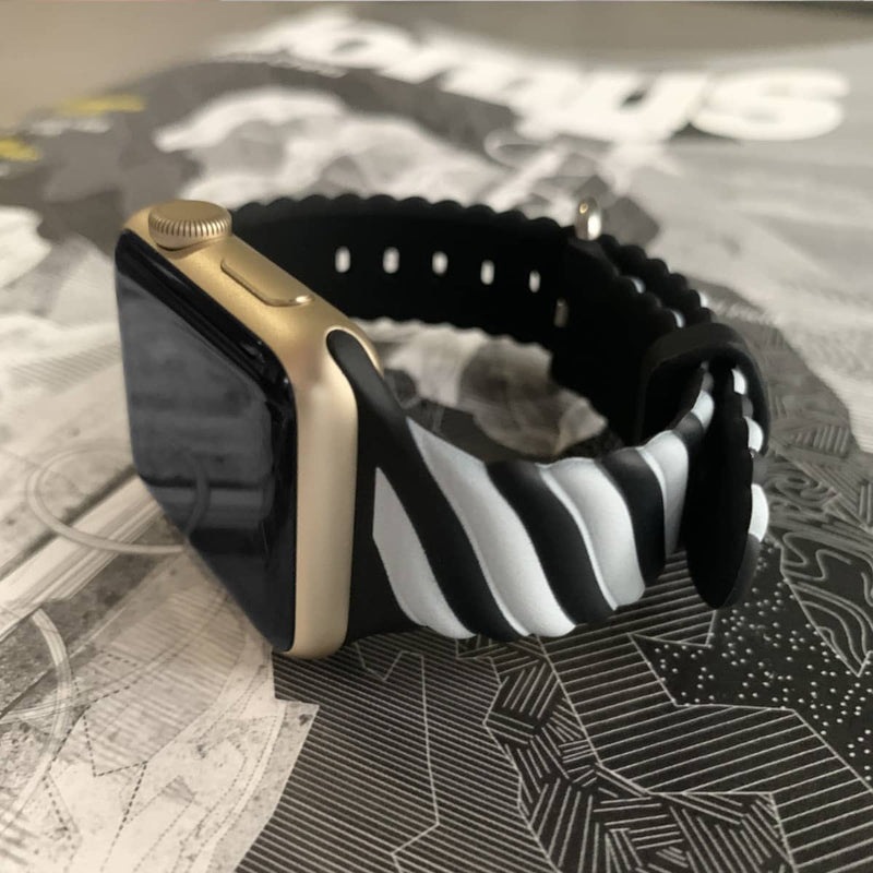 Compra tu banda de silicona entrelazada para iWatch en Guatemala con envío a todo el país.