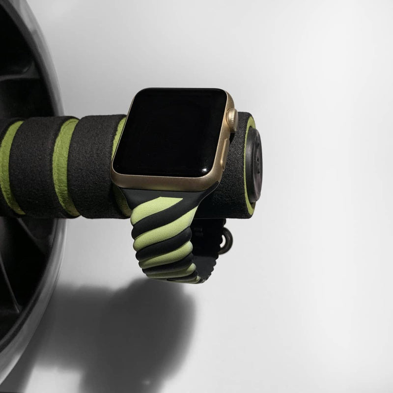 Encuentra la mejor banda de silicona trenzada colorida para tu iWatch en Guatemala con SlowBack, mayorista de accesorios y correas para relojes.