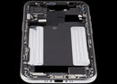 Tapa intermedia Cloud White con puerto de carga A3260 para iPhone Air usado, ideal para reparación de chasis.