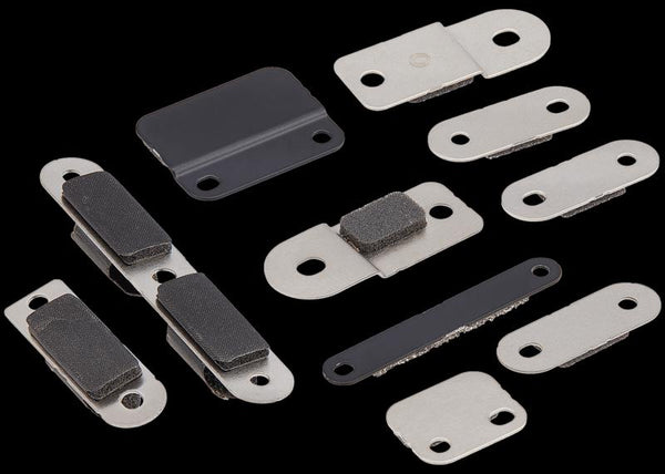 Encuentra el juego de tornillos y soportes para MacBook Pro 16 A2780 en Guatemala, disponible para compra al mayorista con garantía incluida.