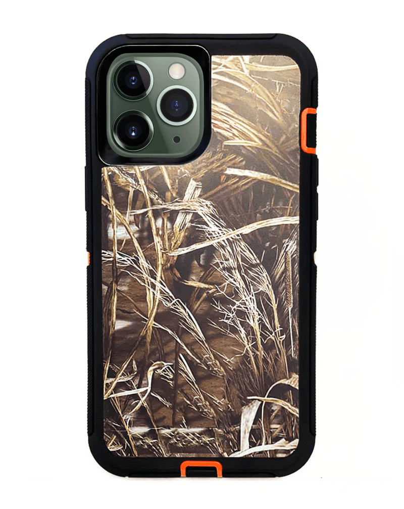 Protege tu iPhone 11 Pro Max con estilo con una funda heavy duty de camuflaje color naranja en Guatemala, disponible en SlowBack.