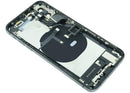 Tapa trasera Space Gray usada para iPhone XS (A1920, A2097) con puerto de carga y componentes preinstalados.