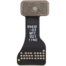 Cable flex mainboard para Apple Watch Ultra 49mm, repuesto esencial para reparación de pantalla y conectividad interna.