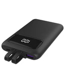 Batería externa POMGEAR negra de 5000mAh, carga rápida, con pantalla digital mostrando nivel de batería.