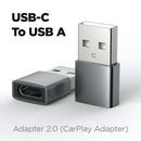 Adaptador CarPlay Powerpeak USB-C a USB-A 2.0 negro, compacto, ideal para conectar tu celular al auto.