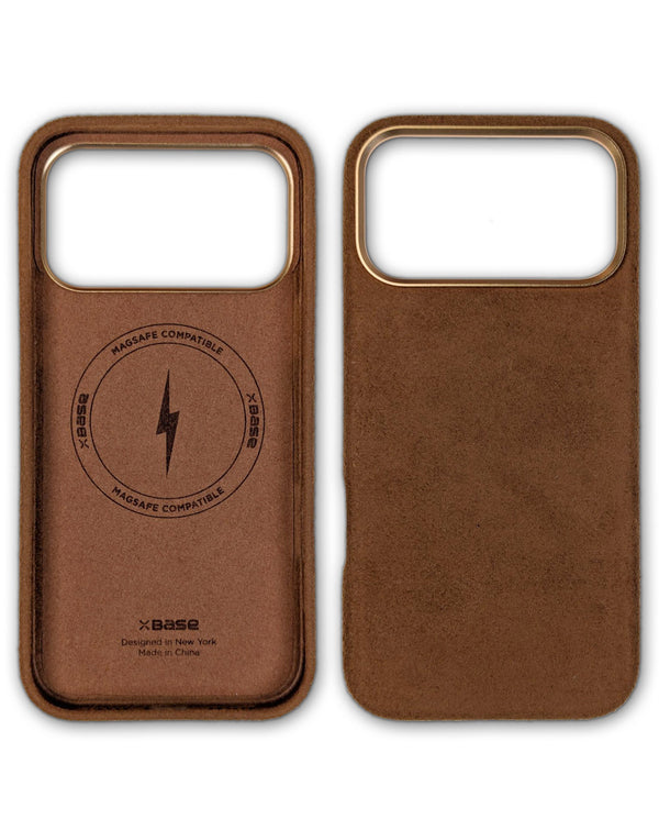 Encuentra la mejor funda MagSafe suede en Guatemala para tu iPhone 17 Pro Max color café.