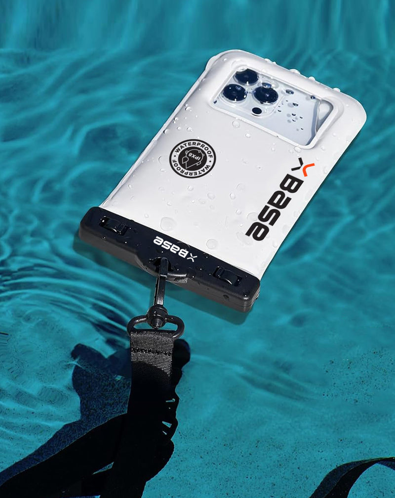 Protege tu dispositivo con la funda impermeable universal xBase con correa cruzada en Guatemala.