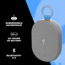 Altavoz Bluetooth Skullcandy Kilo XT gris claro, portátil, con correa, resistente al agua, ideal para exteriores.