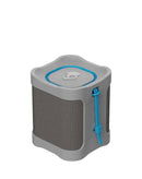Altavoz Bluetooth Skullcandy Terrain Mini gris claro, portátil y resistente, con asa para fácil transporte.