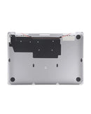 Base inferior usada MacBook Pro 13" A2338 Space Gray, con orificios para tornillos y ventilación.