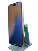 Encuentra iPhone 15 Pro Max Seminuevo en Guatemala, certificado y con salud de batería al 99%, en Natural Titanium de 256GB.