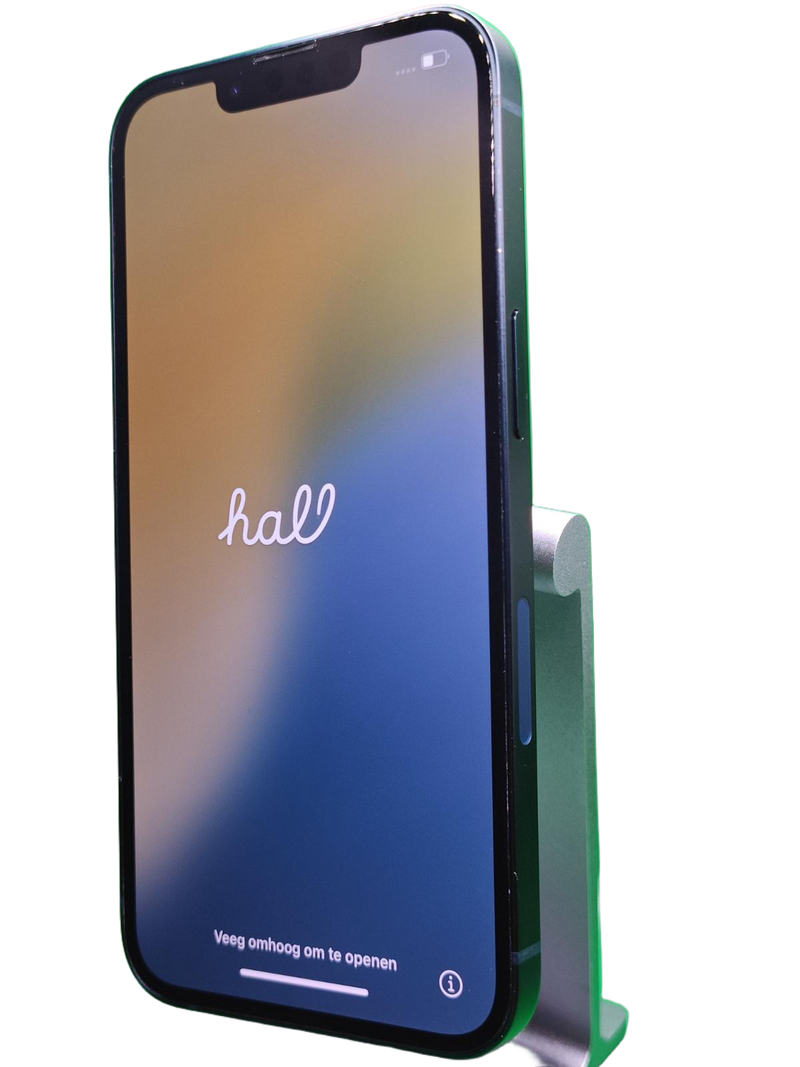 Compra tu iPhone 13 Seminuevo en Guatemala, libre de fábrica, negro, 128GB, con certificado y garantía de salud de batería al 82%.