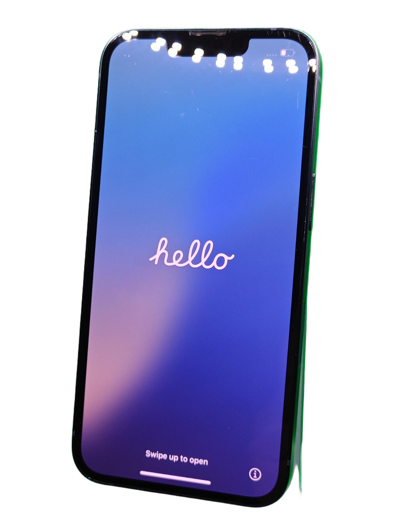 Compra un iPhone 13 seminuevo en Guatemala, en excelente estado y certificado, con 128GB de almacenamiento y salud de batería al 84%.