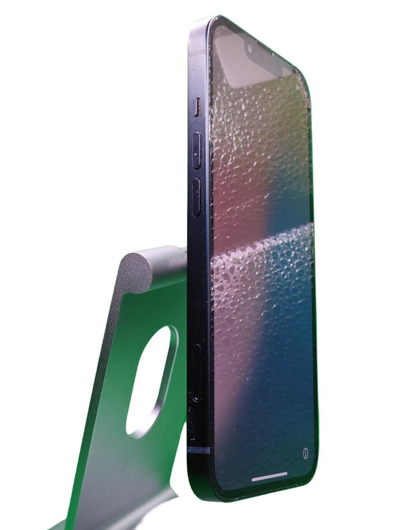 Encuentra iPhone 13 seminuevo negro de 128GB con certificado de grado 1 como nuevo en Guatemala.