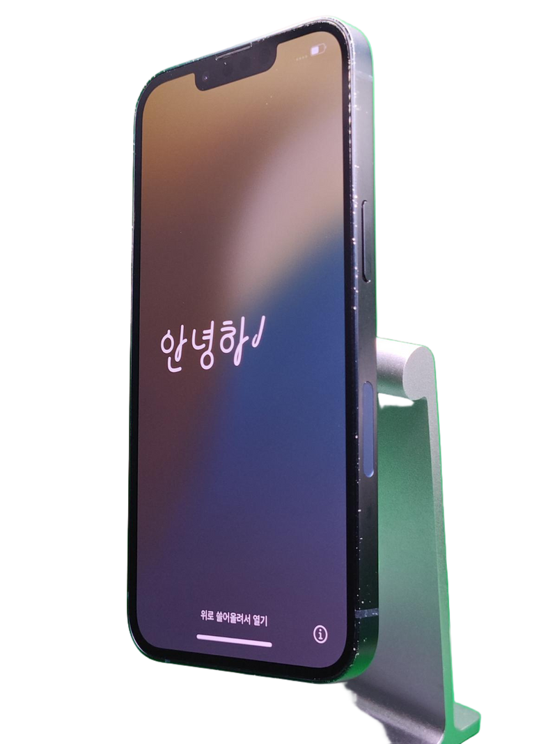 Encuentra iPhones 13 seminuevos grado 1 como nuevos en Guatemala, con 128GB y salud de batería al 86%, certificados y libres de fábrica.