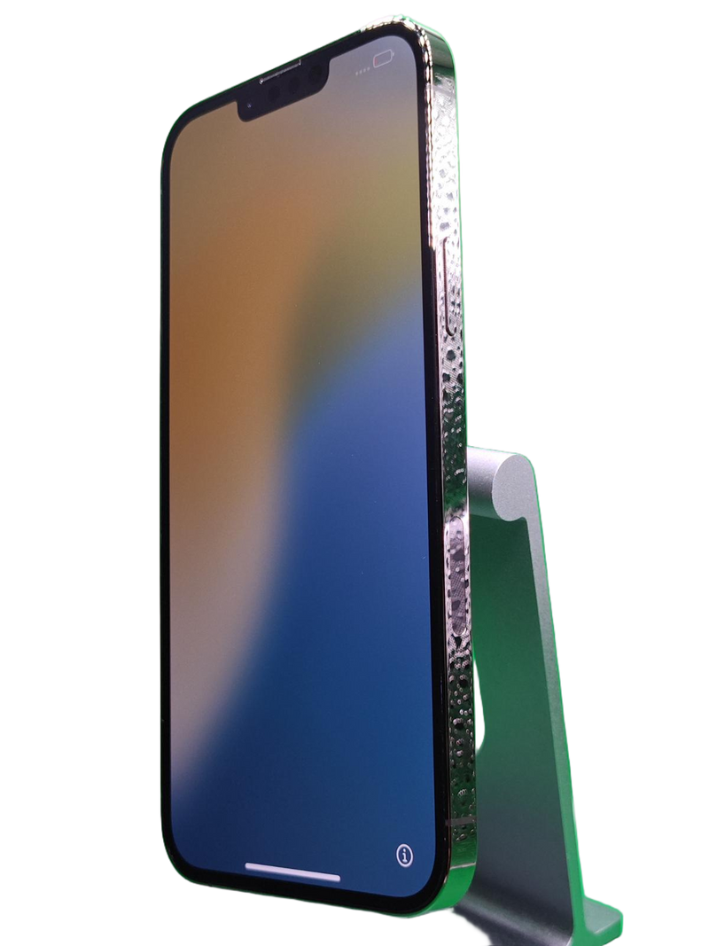 Venta de iPhone 13 Pro Max seminuevo en Guatemala, negro, 128GB, libre de fábrica, certificado, con salud de batería al 84% en estado como nuevo.