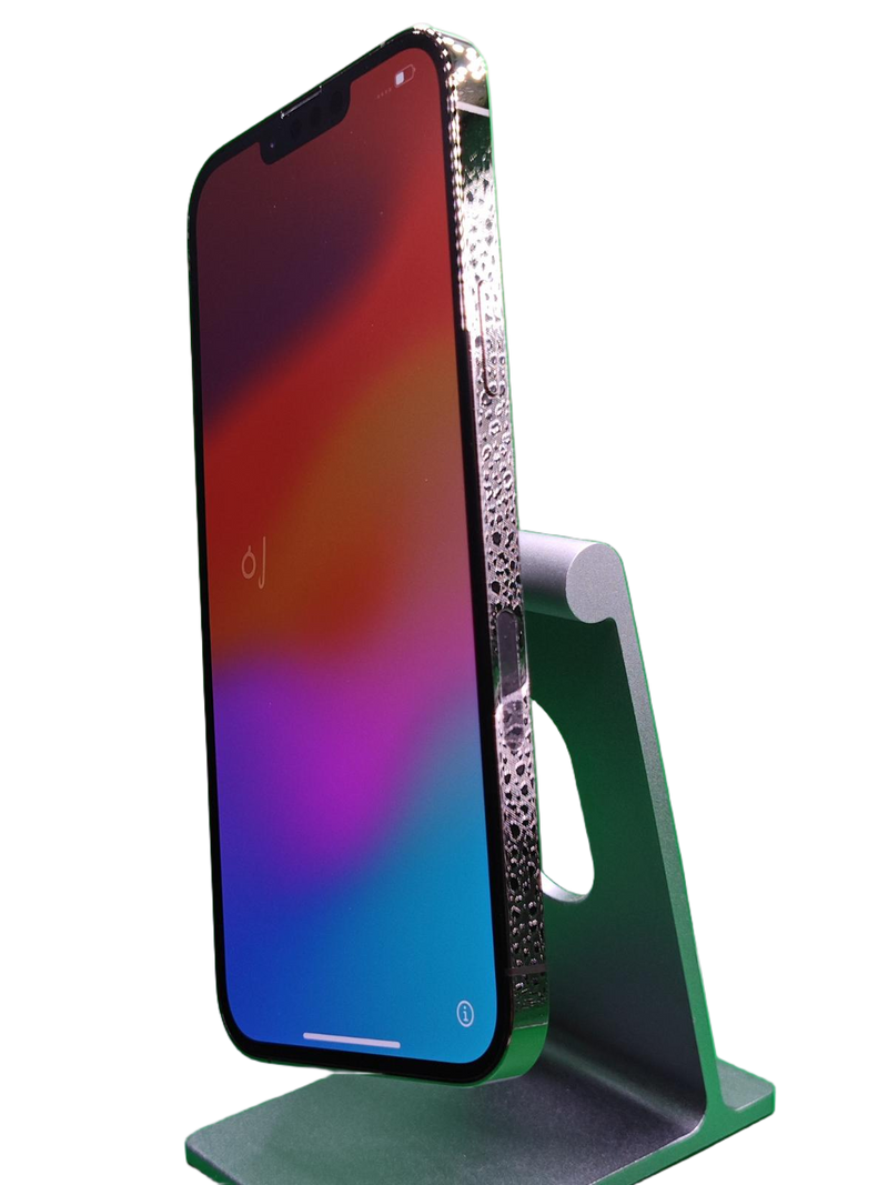 Venta de iPhone 13 Pro Max seminuevo en Guatemala, certificado y con alto grado de salud de batería, ideal para usuarios exigentes.