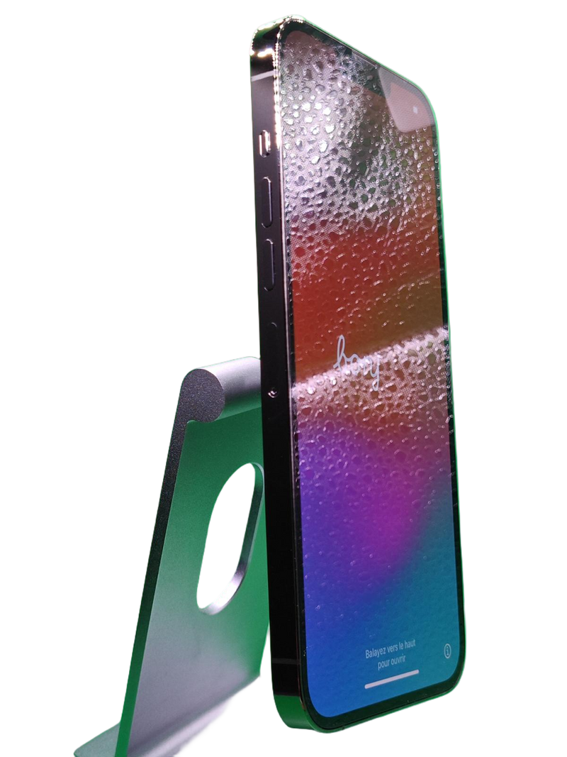 Encuentra el iPhone 13 Pro Max seminuevo en Guatemala con garantía, libre de fábrica y certificado, con 128GB de almacenamiento y salud de batería al 84%.