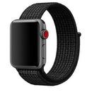 Encuentra las mejores bandas de nylon para tu Apple iWatch en Guatemala en SlowBack, disponible en negro y blanco para tamaños de 42/44/45mm.