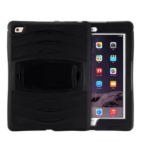 Protege tu iPad con estilo con una funda antigolpes en color negro en Guatemala.