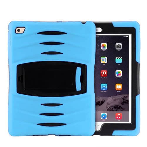 Protege tu iPad 5 (2017) / iPad 6 (2018) con un case antichoque en Guatemala, disponible en color LIGHT BLUE.