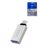 Adaptador USB-C macho a USB A 3.0 hembra, negro, para conectar periféricos a dispositivos USB-C.