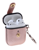 Protege tus AirPods 1/2 con esta funda dura de cuero color Rose Gold con gancho de metal en Guatemala.