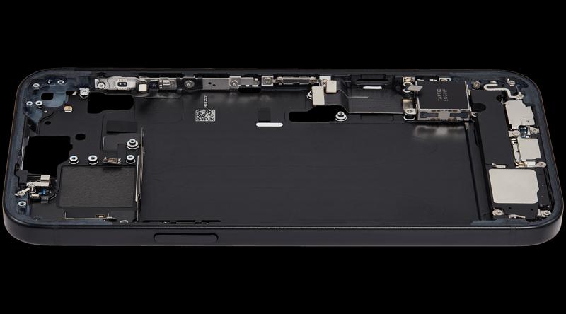 Encuentra la carcasa intermedia con puerto de carga flex y piezas pequeñas para iPhone 15 Plus en Guatemala.