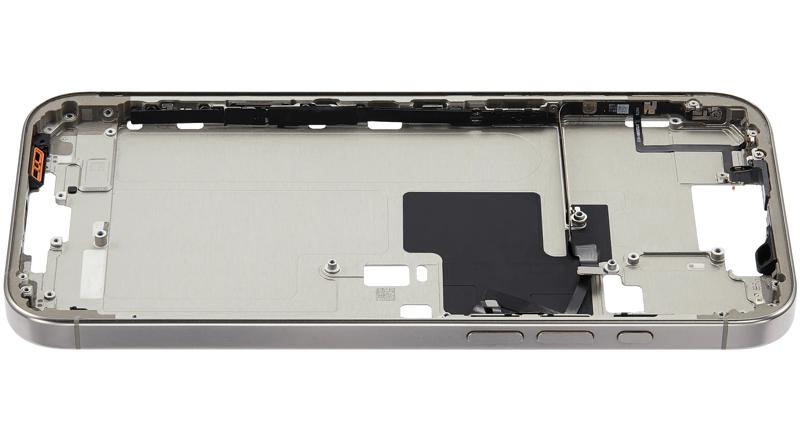 Reparación de carcasa intermedia con botones de encendido y volumen para iPhone 16 Pro Max en Guatemala.