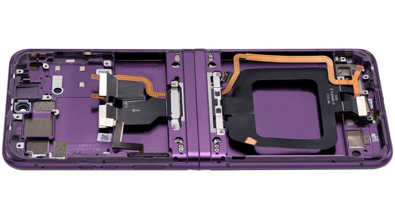Reparación de pantalla OLED con marco para Motorola Razr en Guatemala.