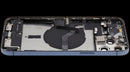 Tapa trasera azul pacífico usada para iPhone 12 Pro Max (A2342), con puerto de carga y piezas pequeñas para reparación.