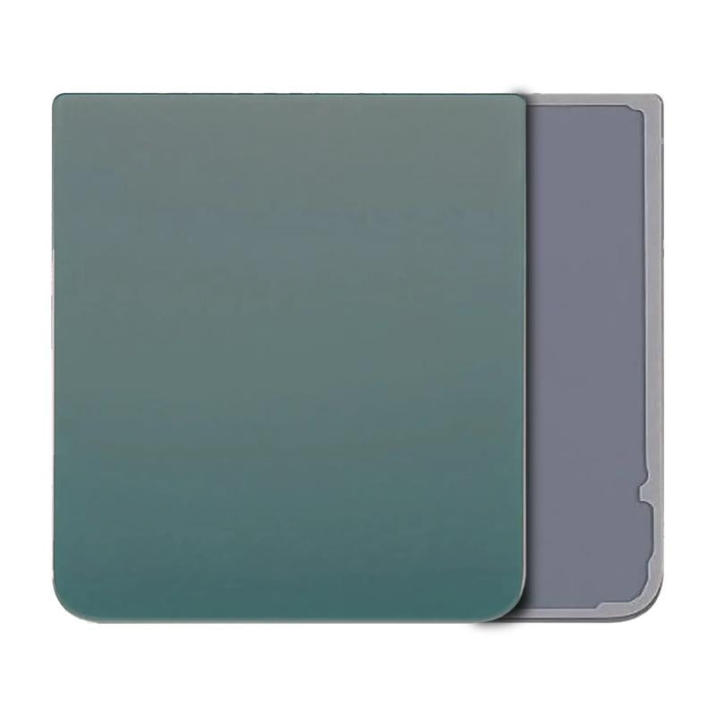 Encuentra la tapa inferior trasera original verde para Samsung Galaxy Z Flip 4 5G en Guatemala, disponibilidad inmediata en talleres de reparación autorizados.