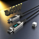 Puerto de carga i2C 240W con display digital, ideal para reparación de teléfonos y carga rápida de dispositivos.