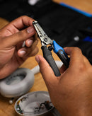 Encuentra el pelacables iFixit Mandible para reparaciones en Guatemala en un taller mayorista especializado en herramientas.