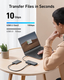 Hub USB-C Anker 555 Powerexpand 8 en 1 gris espacial, con múltiples puertos para expansión de datos.