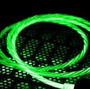 Cable USB A-C verde de 3 pies con LED fluido y puerto de carga rápida visible de 10W.