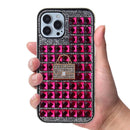 Compra el Crystal Stones Case con cinco adornos Hot Pink para tu teléfono en Guatemala, perfecto para agregar un toque único a tu dispositivo.