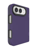 Case iPhone Duo morado con doble capa protectora, un accesorio SlowBack resistente para iPhone.