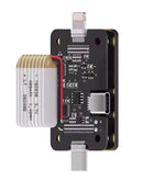 Tester de inserción de cola con display digital de alta precisión para cables Type-C a Lightning de la marca Mechanic, disponible en Guatemala para mayoristas y talleres de reparación.