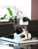 Microscopio estereo industrial trinocular 0.7-4.5x con luces LED y oculares widefield WF10X/20