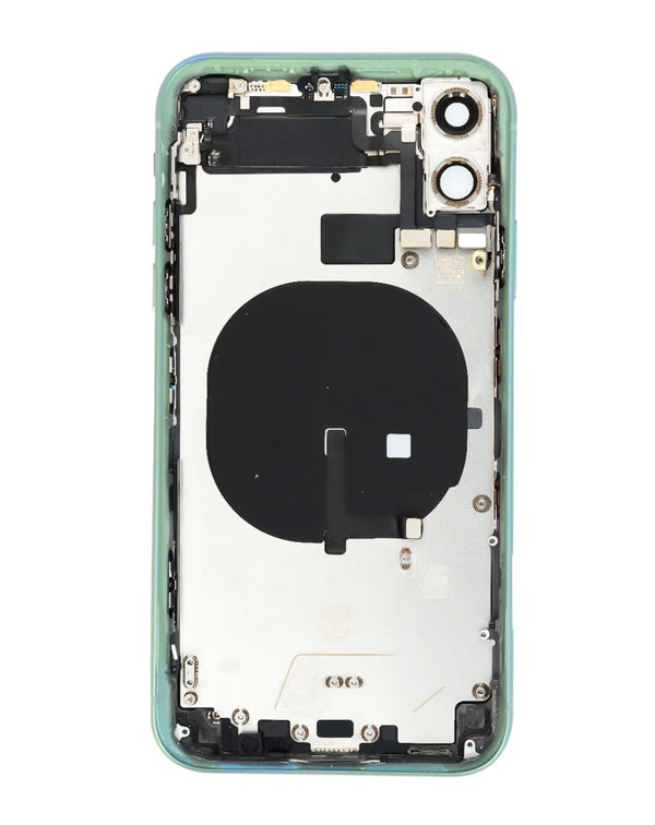 Tapa trasera con componentes pequeños preinstalados para iPhone 11 en Guatemala, disponible en color verde.