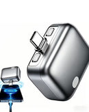 Desconectador inteligente SlowBack plateado, corta automáticamente la potencia al completar la carga, expulsando el enchufe.