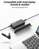 Adaptador de corriente universal VEN-DENS VD-UC01 con múltiples puntas intercambiables para laptop, color negro.