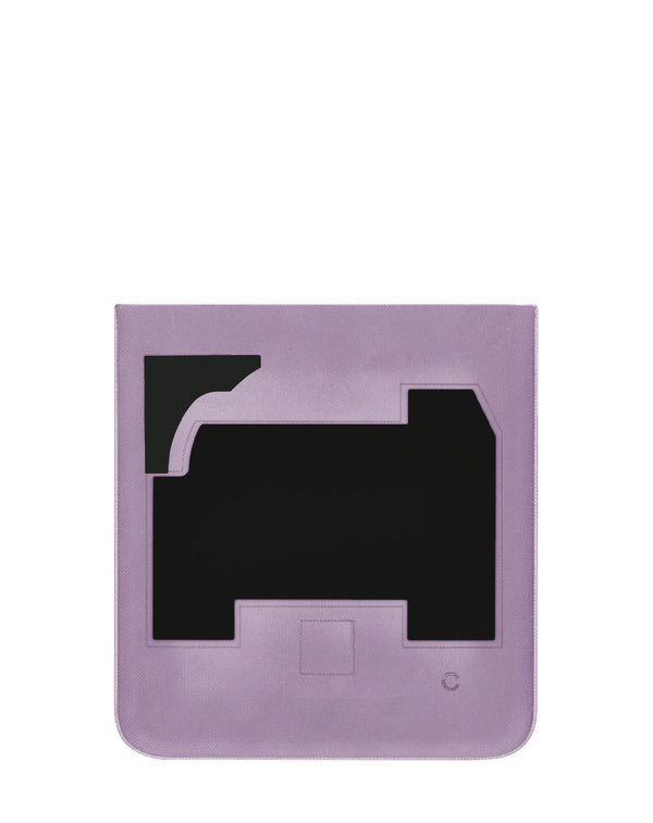 Encuentra la tapa trasera en color "Grape Compote" para Motorola Razr en Guatemala, ideal para reparaciones y mayoristas de accesorios para celulares.